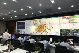 智慧公交管理“云”平台实时监控6384辆公交车，市民“掐点”乘车更方便图片