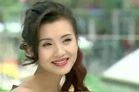 “万人迷”陈好罕晒浓妆照！40岁美如少女，退隐后变身总裁娇妻图片