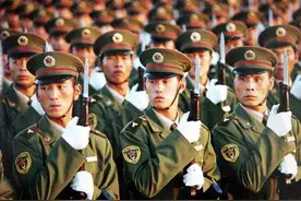 姐妹俩因阅兵爆红，大公司出高价求合作被拒，后来她们怎么样了图片