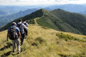 你这气质拿捏得死死的，一看就是玩户外的图片