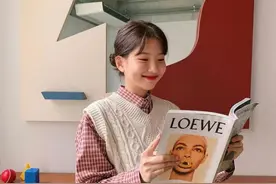 “毛衣＋衬衫”这样穿，让你美到犯规图片