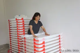 「走向我们的小康生活」韦美芬又创新养蚕模式了图片