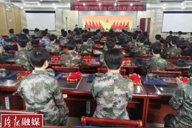 英姿飒爽，整装待发！洛阳64名女兵将分批奔赴军营图片