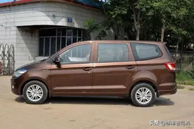 五菱宏光是面包车吗？能享受6年免检吗？MPV和面包车怎么区分图片