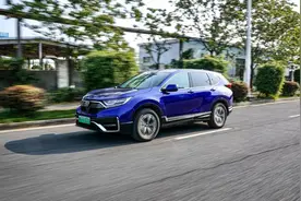 CR-V锐·混动e+：我没有炫技，只是做了新时代SUV该做的事图片