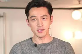 看了胡歌、吴京的微博才明白：一个人越缺什么，就越炫耀什么视频封面