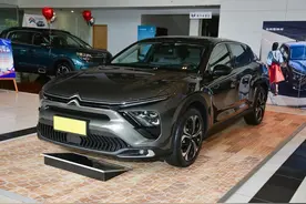 开惯了丰田卡罗拉，再试驾凡尔赛C5 X，明白日系车和法系车的差距图片