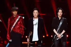 “披荆斩棘”大爷们赢了！7个50多岁老男人秒杀全场图片