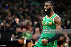 绿军有个学霸前锋！曾有人担心杰伦-布朗太聪明，席间曾侃晕名记图片