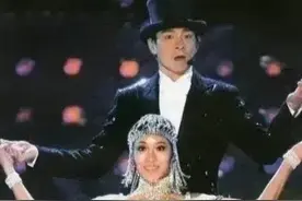 41岁刘德华御用伴舞终身未嫁，24年只伴舞华仔，从不接受采访图片