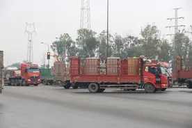 保障货车司机合法权益，国务院再次强调放宽货车限行图片