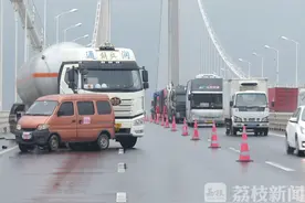 危化品车发生事故怎么办？“教科书式”应急演练来了图片