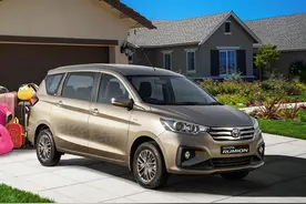 丰田版的五菱宏光，轴距2740mm，2+3+2座椅布局，搭载1.5L动力图片