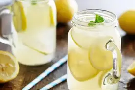 一切皆可“泡”！老鼠携带病毒，为何人们还要喝老鼠幼崽酿制的酒图片