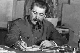 命运欲摧英雄瘦：曾经拯救世界的斯大林，最大的人生困局是什么？图片