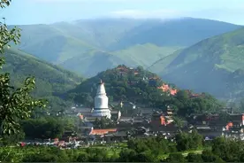 佛教胜地五台山：每年吸引百万游客游览，如今商业化气息过重图片