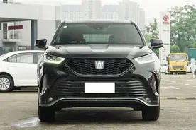 皇冠陆放售27.58万元起，5座和7座布局，搭载2.5L双擎动力图片