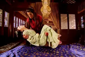 原来武松不是直男癌啊，抱着玉兰的躯体，流露出深深感情视频封面