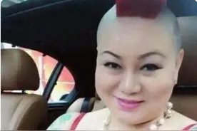 江浙沪第一富婆宾利姐，出门豪车换着开，找到男友送豪车图片