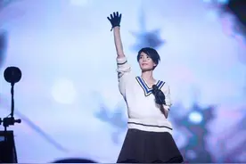 51岁王菲近照曝光！后悔和谢霆锋在一起了？图片