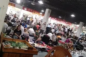 来逛逛上海灵石路的古玩早市图片