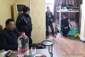 打麻将赌博，以喝酒聚会为幌子，终被洛阳民警一网打尽图片