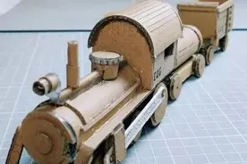 神仙爸爸！3年用废纸箱为女儿做了100件玩具，看完我就跪了图片