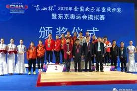 全国女子举重锦标赛暨奥运模拟赛拉开战幕 首日刘凤、玉玲珑奥运级别摘金图片