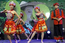 土家歌伴舞《水墨中的三峡》图片