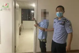 变态！偷拍女厕所，偷拍女老师洗澡......图片