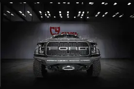 用布雷博刹车卡钳的福特猛禽，三轴六轮，极限输出602马力太强悍图片