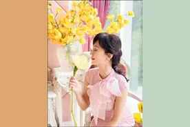 65岁冻龄女神赵雅芝晒照，身材绝佳惹人羡，网友：吃了防腐剂吧图片