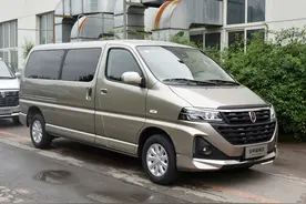 9座，侧滑门，适合三胎家庭的大号MPV，金杯海狮王新车来了图片