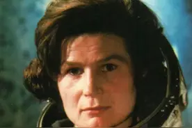 为什么尽量用已育的女宇航员？1963年6月16日捷列什科娃进入太空图片