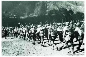 杨荣显：八子参军，无一生还，去世后，毛主席带着儿子送最后一程图片