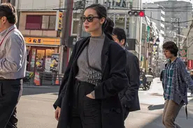 “最省钱博主”来了！身高只有158cm腿还粗，却靠穿搭火出圈图片