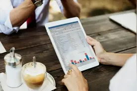 在线阅读APP，微信读书和番茄小说的暗流涌动图片