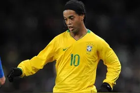 在狱中为自己庆生，小罗40岁再创奇迹，收获一大堆监狱球迷图片