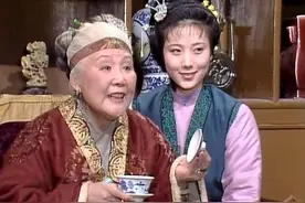 “猪八戒丈母娘”是87红楼贾母第一人选，幸好她忙，李婷才有机会图片