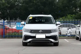小号“途锐”正式上市，车标下带字母，配2.0T，能再创造辉煌吗？图片