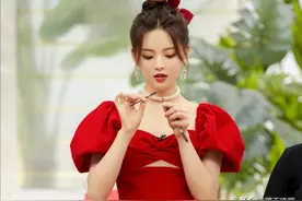 今夏火了一种裙子，叫“例假裙”，时髦显瘦又新颖，谁穿谁美图片