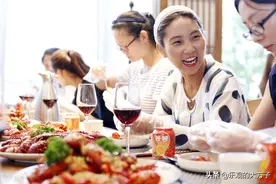 有人喊你参加饭局，不想去别说“我有事”，高情商懂这样做图片