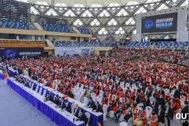 “中广，要对标世界一流企业！”中广2021全国优秀经销商峰会召开图片