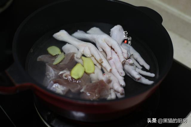 鸡爪花胶 2026年鸡爪花胶煲汤什么材料最好