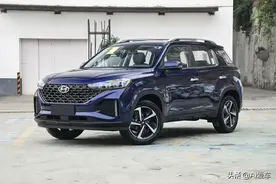 油耗6.1L，6AT自动合资SUV，性价比高不输国产车，带你看现代ix35图片