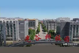【推进省会建设发展 鹿泉在行动 】内强外引双轮驱动 鹿泉区倾力打造千亿级电子信息产业集群图片