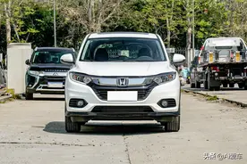 便宜省油又好养，日系自动挡家用SUV,省心耐用空间大，本田缤智图片