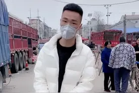 “套圈王”百发九十九中，剩下一中故意“认怂”，一席话让人起敬图片