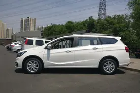 4款性价比高的家用代步车，价格不贵，5万左右就可以买下来图片