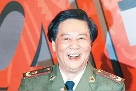 特型演员古月：一生出演毛泽东87次，是全军17位文职将军之一图片